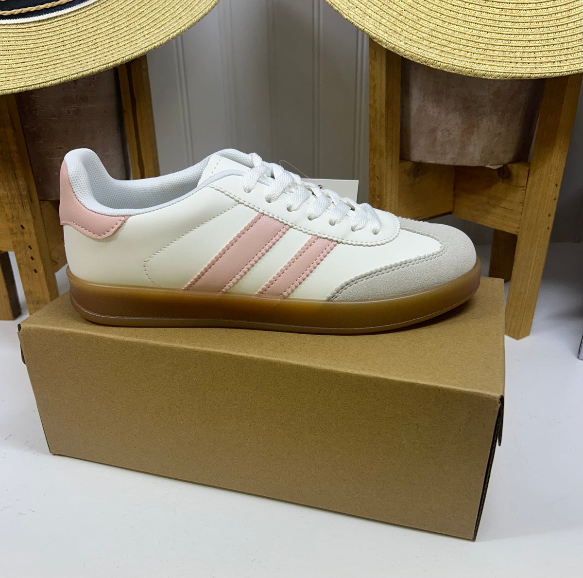 Mikayla Sneaker- White/Pink